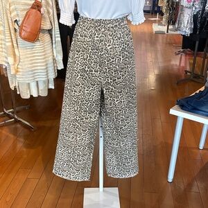Stylish Leopard Print Wide-Leg Pants